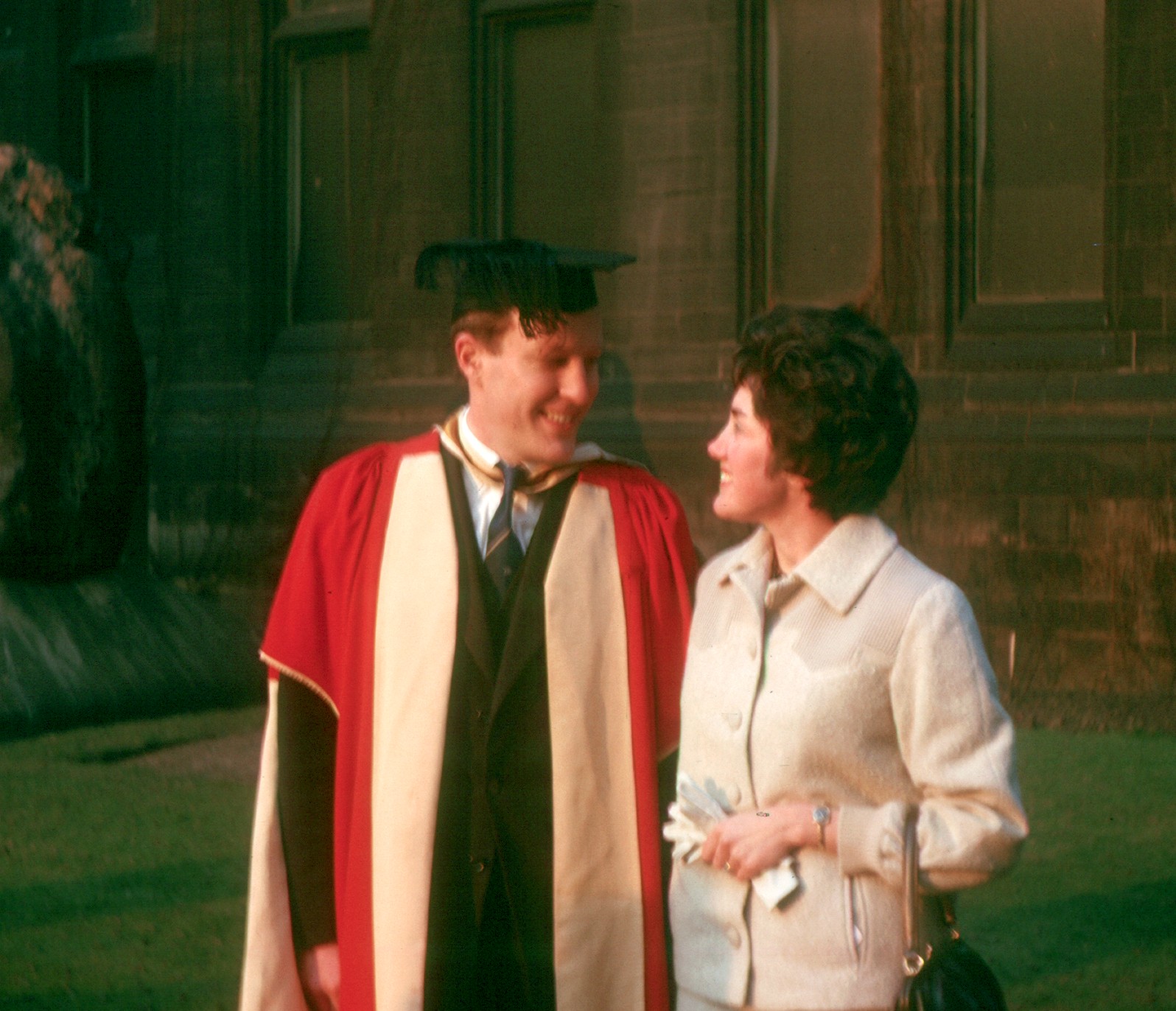 6300734s 13 December 1963 - My second degree day. The people we hired the gown from didn't have the proper cap!