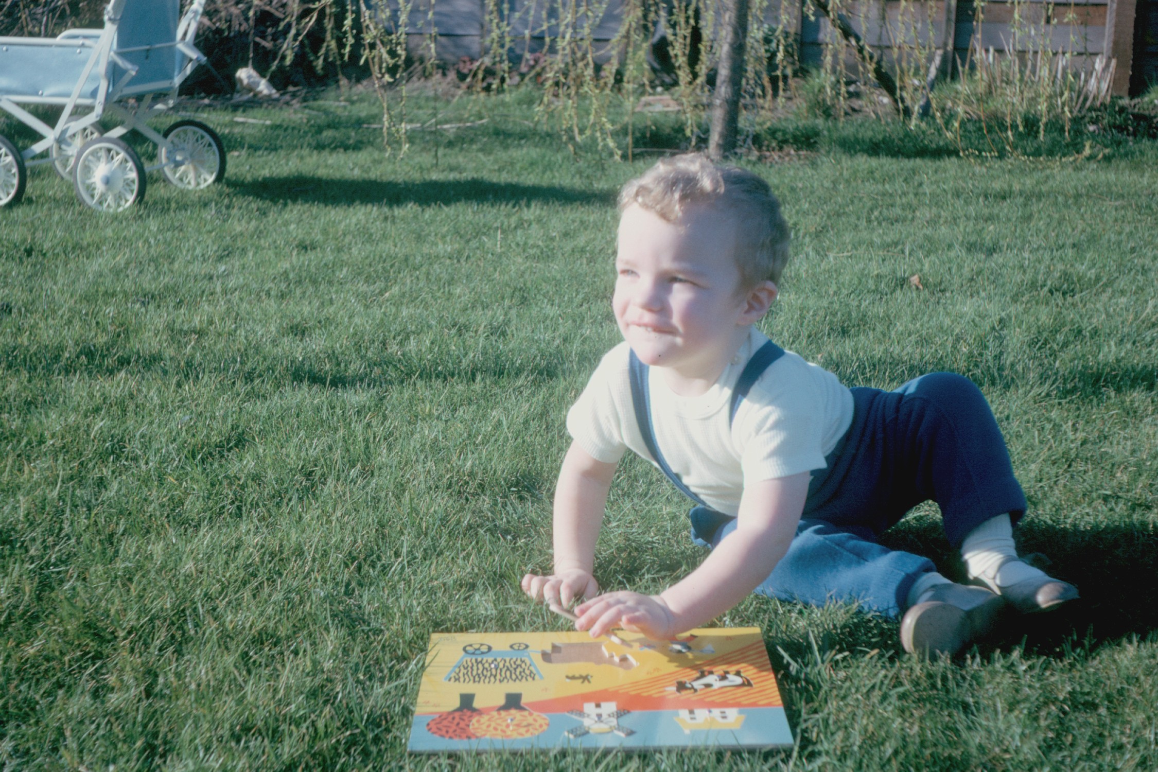 6500916s April 1965 - Simon in the garden at Yateley.