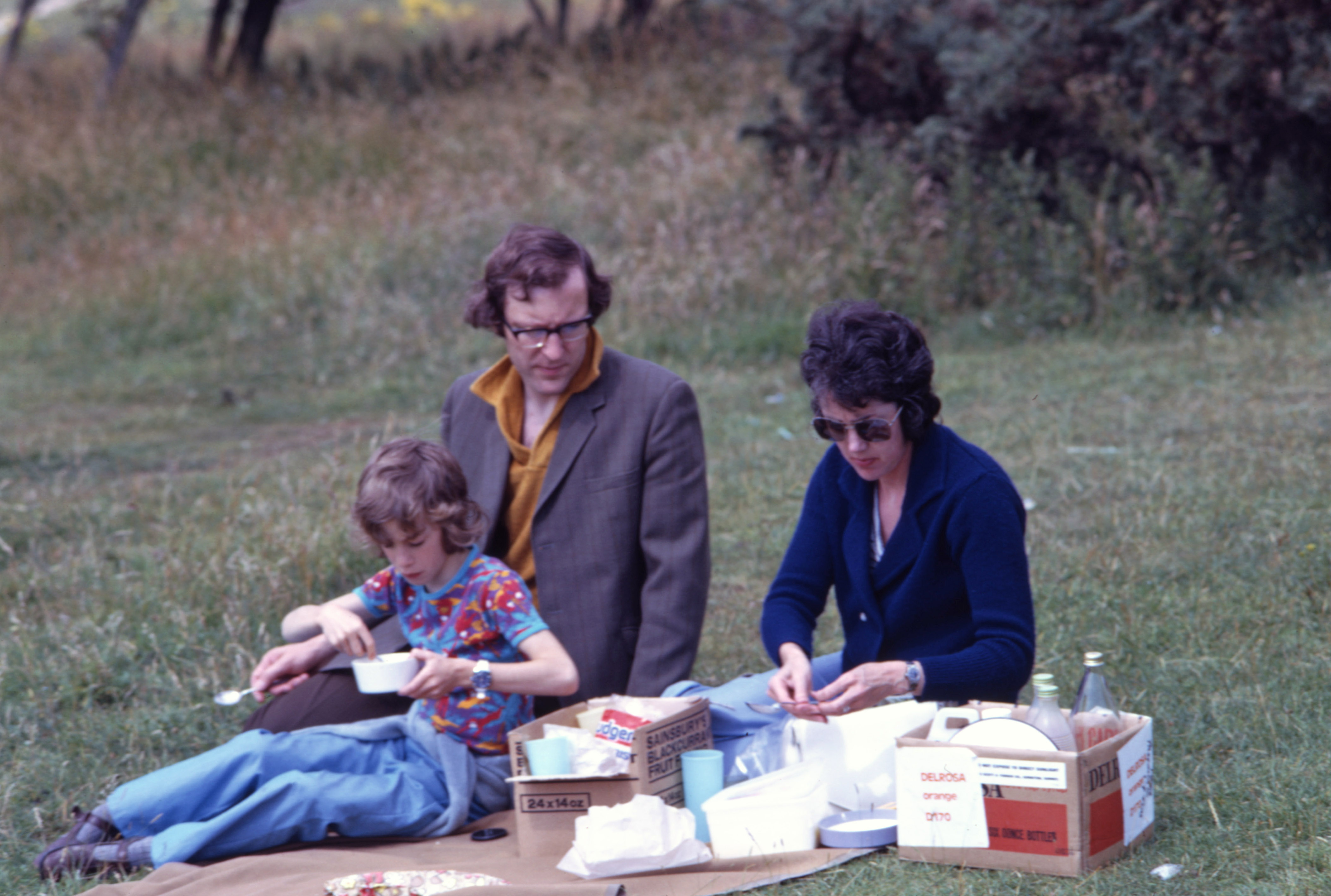 7404313 August 1974 - Malcolm, Elizabeth and Jon picnicking at Whipsnade. Simon was taking the photograph!