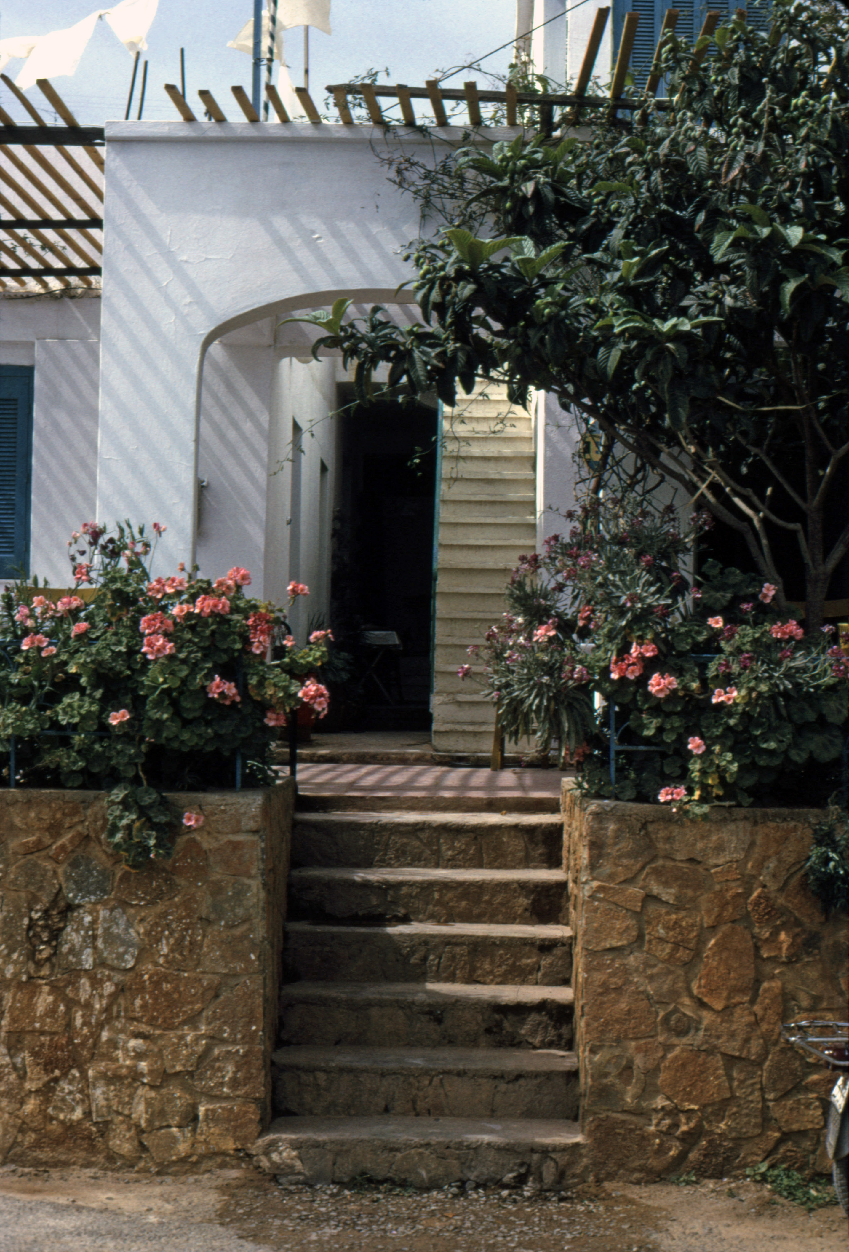 7504803 April 1975 - Our villa in Crete