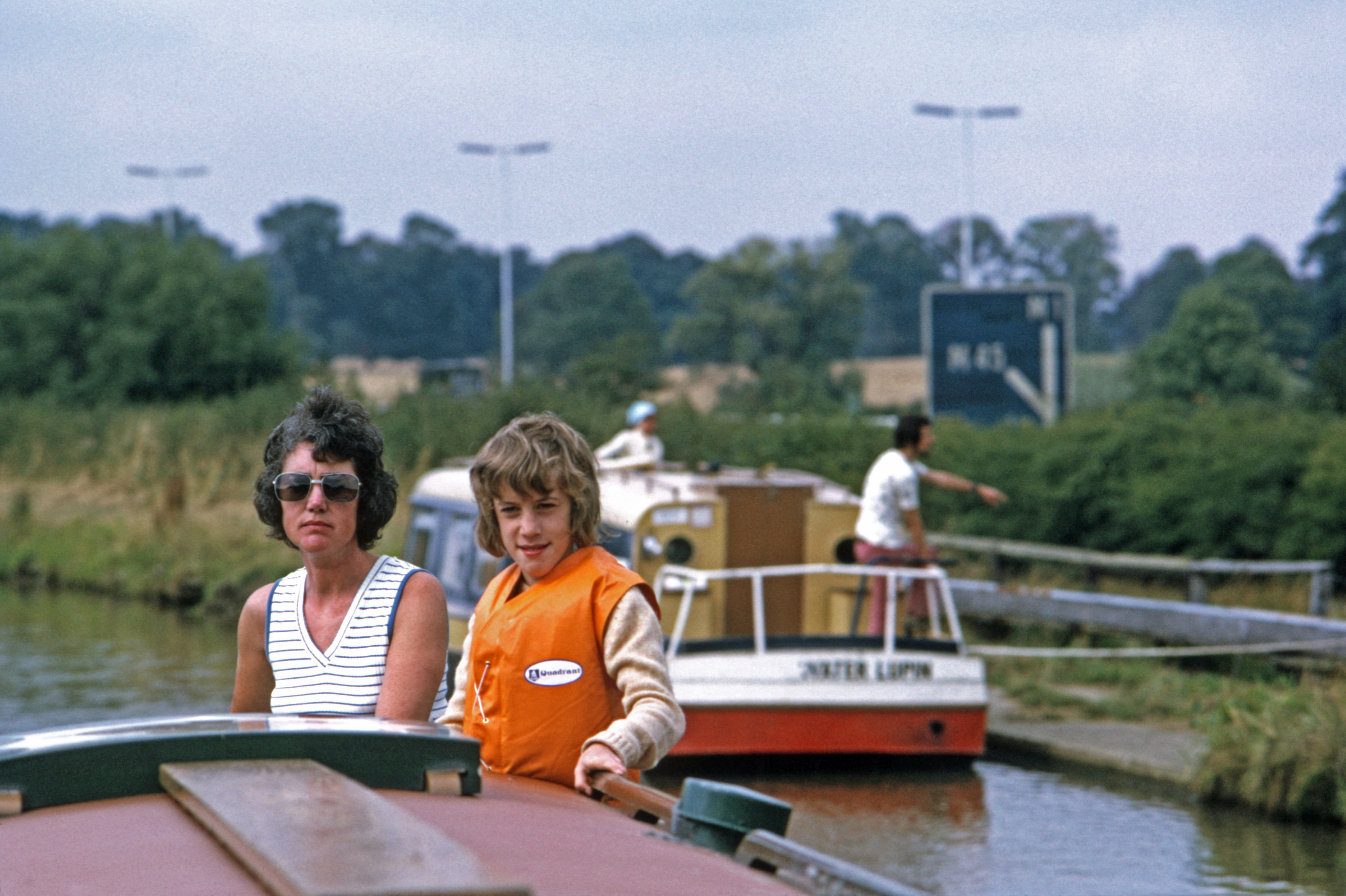 7505424 August 1975 - Elizabeth and Jon.