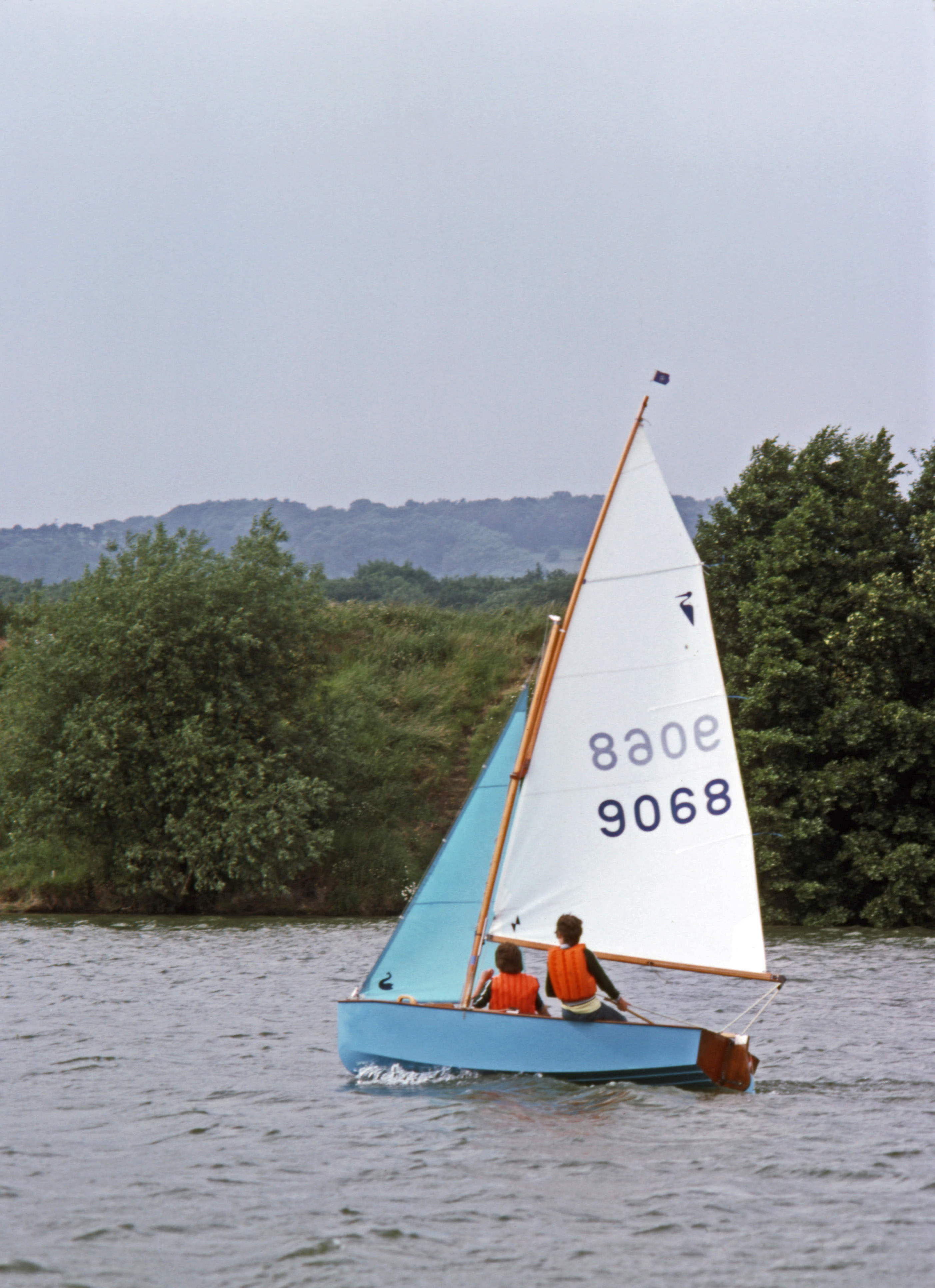 7906720 July 1979 - Beating back up the lake.
