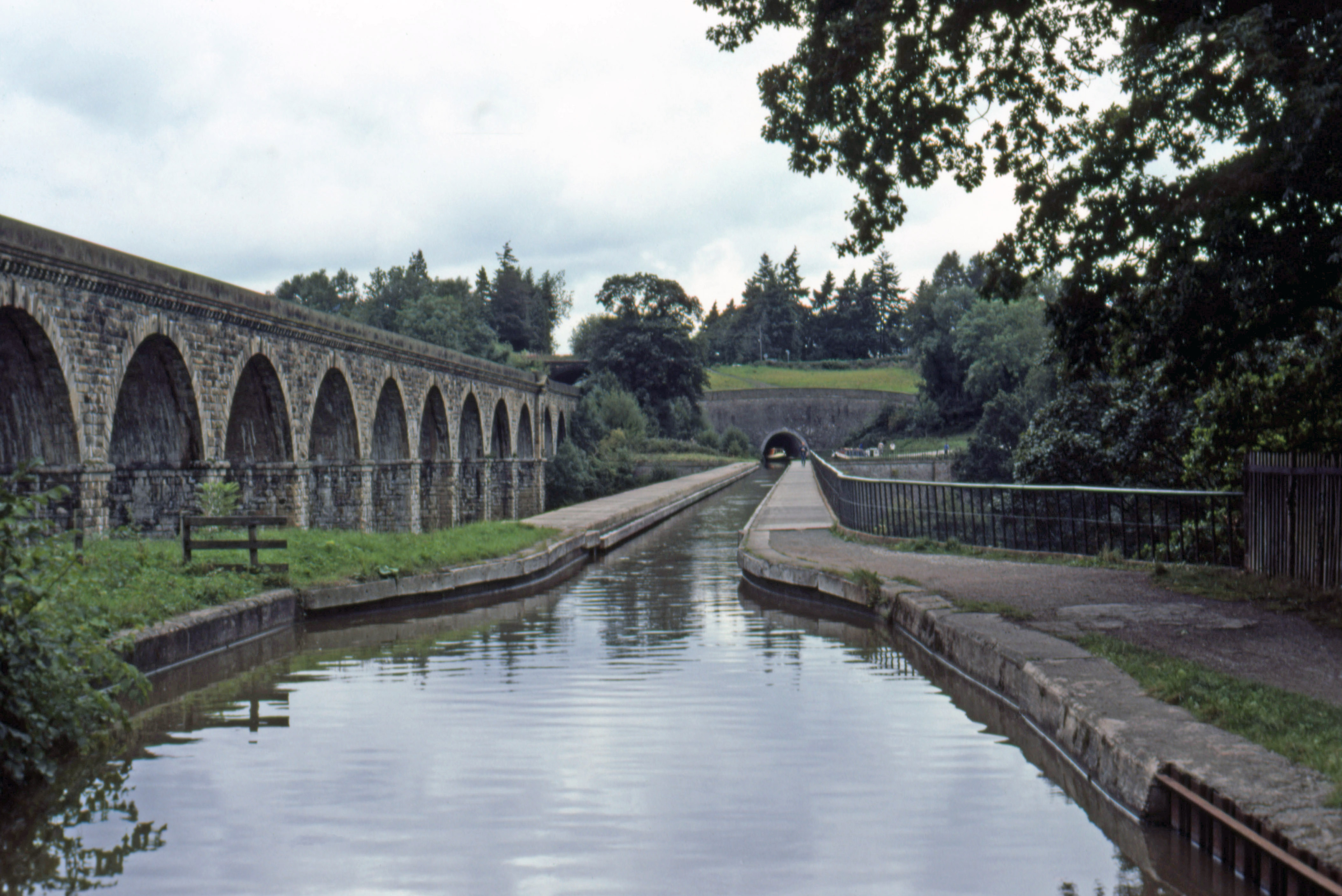 8408305 Sep 1984 - The Chirk aqueduct, with the Chirk viaduct alongside.