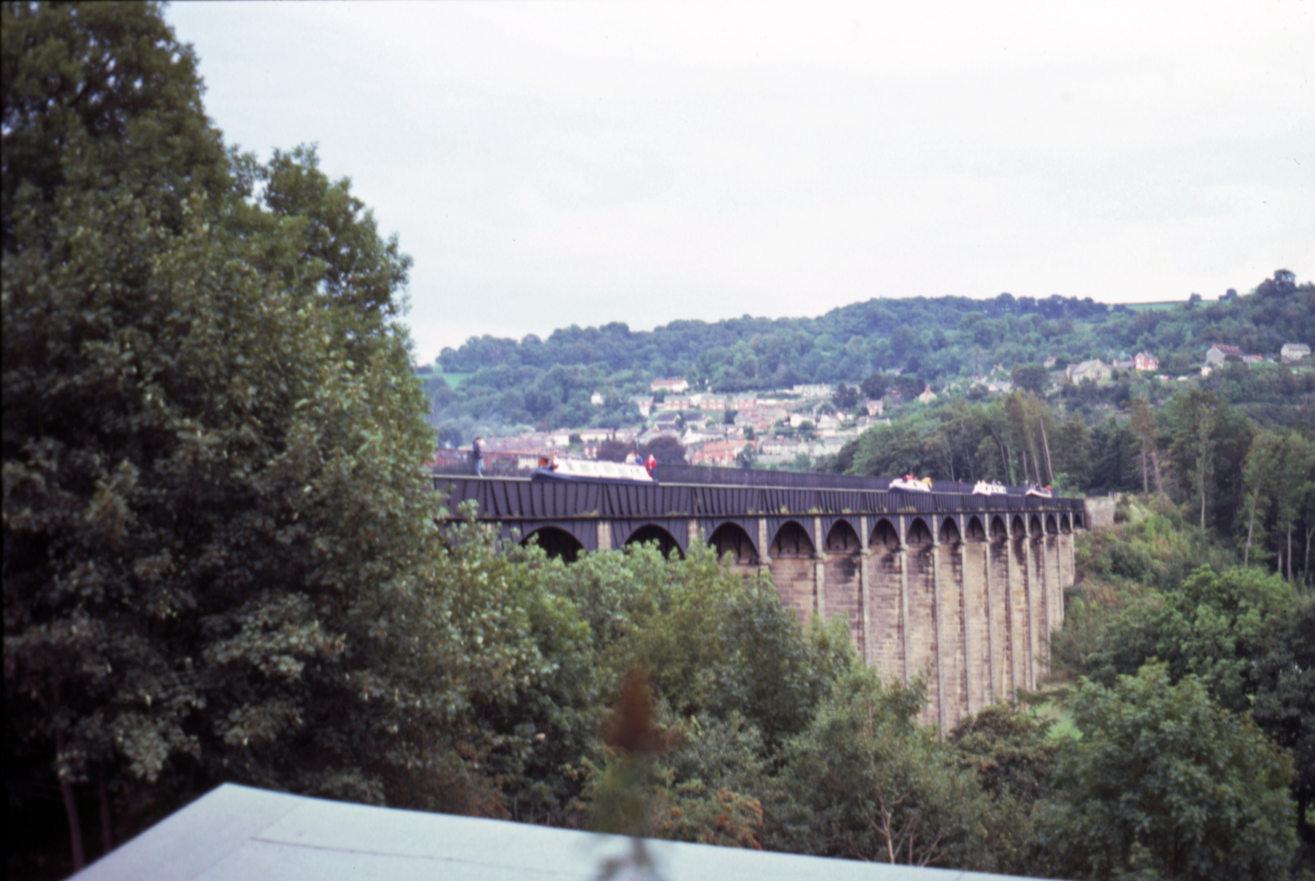 8408327 Sep 1984 Looking back on the Pontcysyllte Aqueduct.