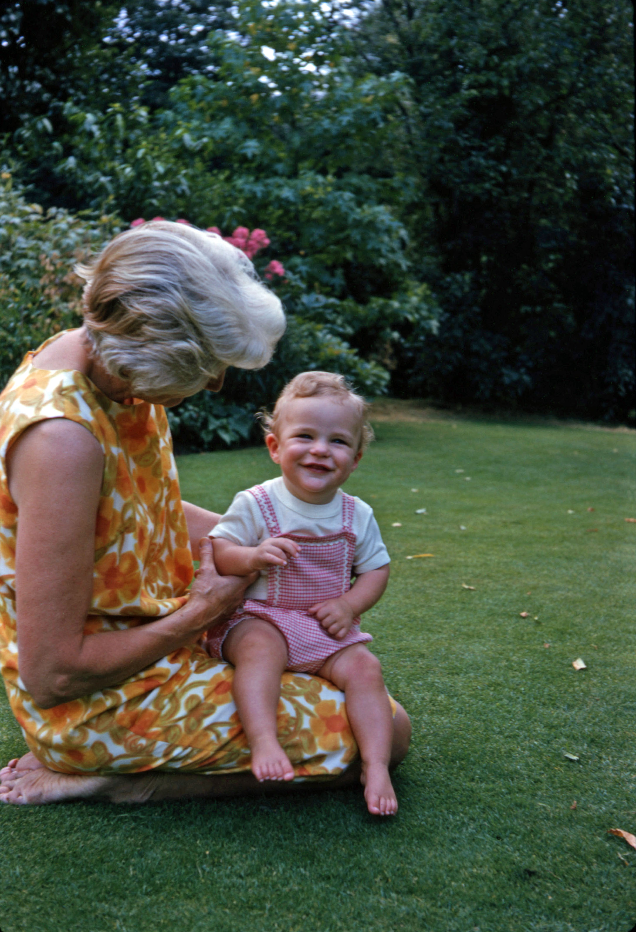 9 Aug 1964 Joan with Simon
