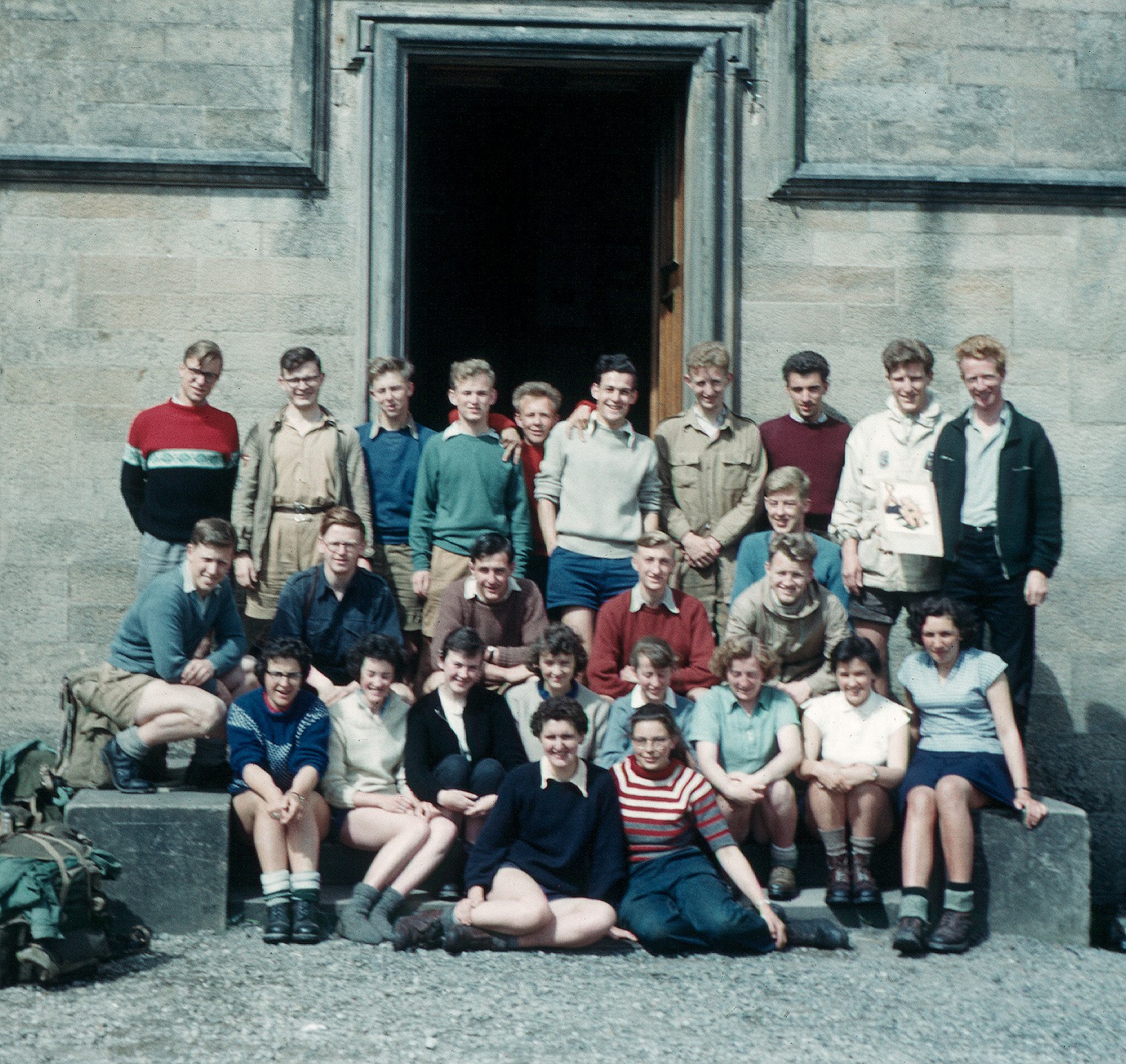 5800109s 20 June 1958 - The entire group at Balquidder YH during the Maths Colloquium summer hike