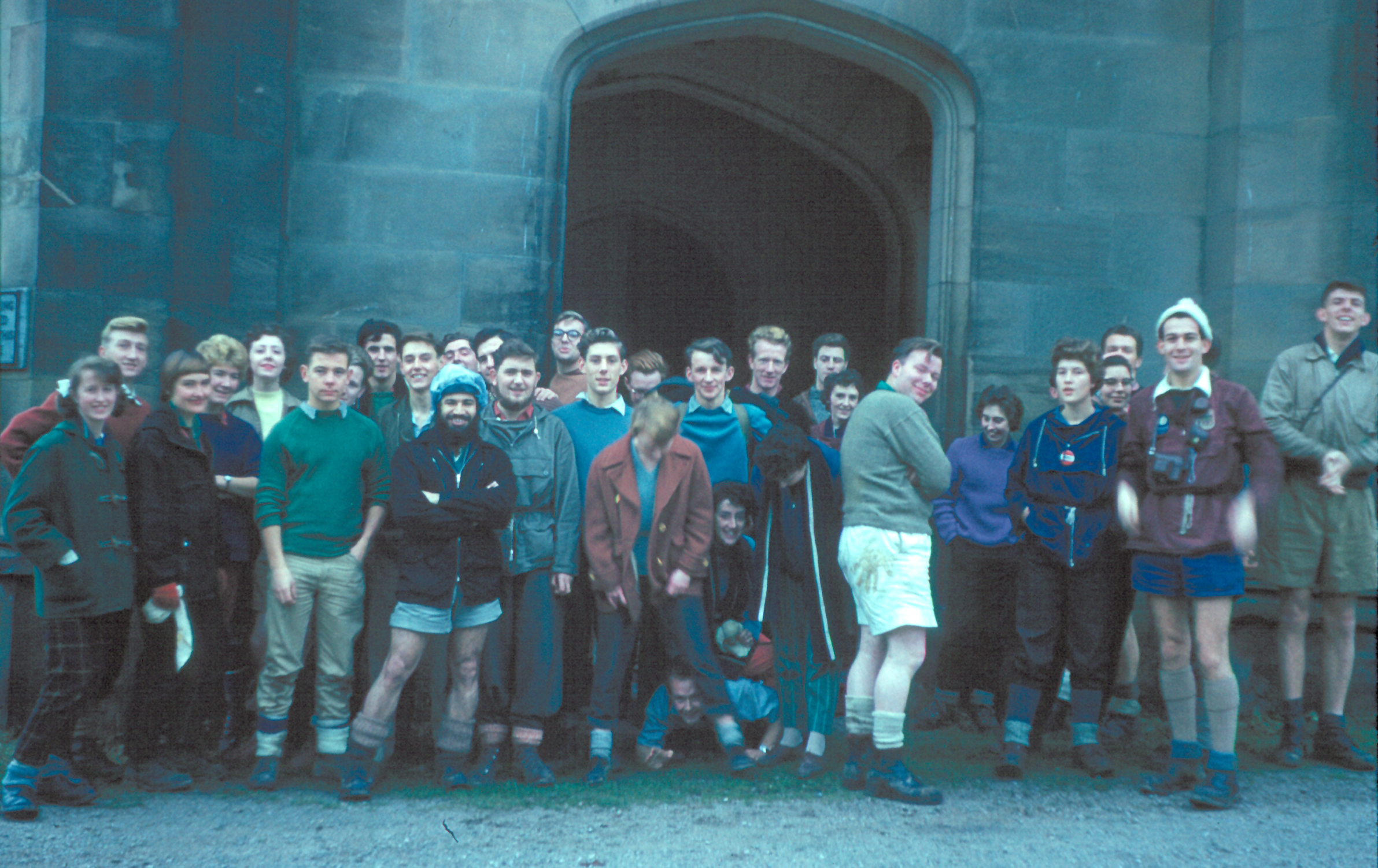 5900316s 15 November 1959 - The Maths colloquium mob at Ilam Hall for the annual November hike.